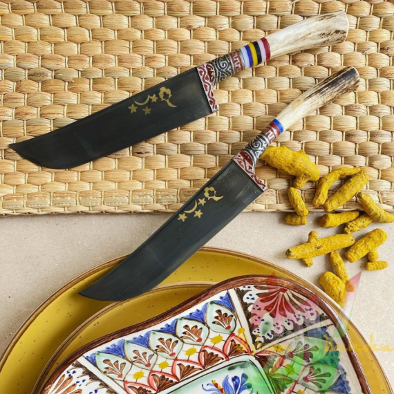 Пчак малый. Косуля, гарда олово гравировкой. ШХ-15 (11-14 см)