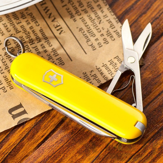Складной нож-брелок VICTORINOX 0.6223.8 CLASSIC SD 